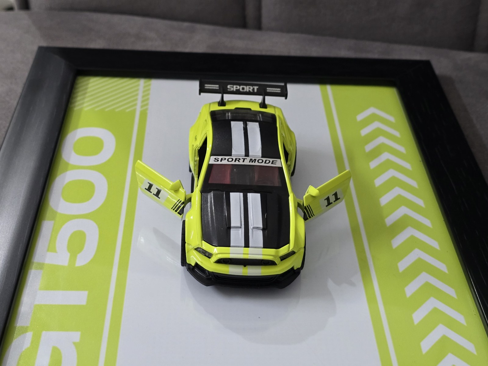 Ford Mustang Shelby GT500 Neon green — photo 2