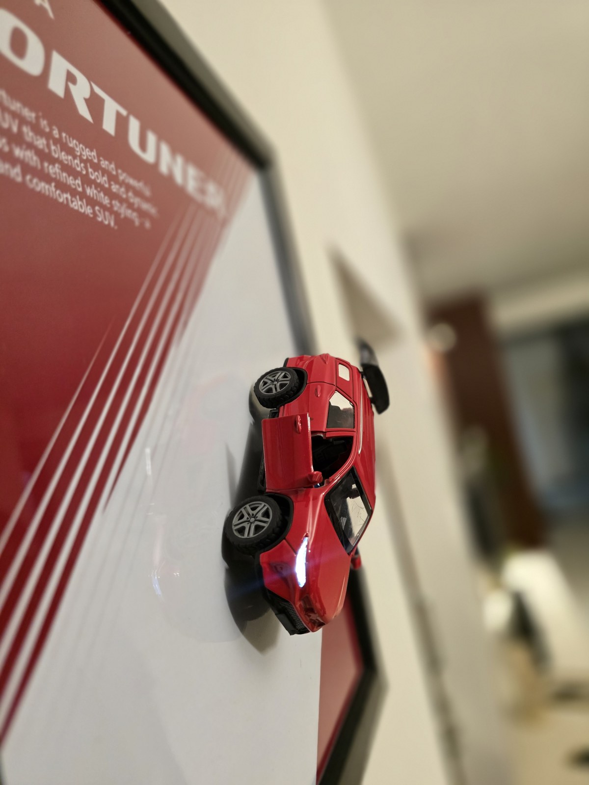 Toyota Fortuner Red — photo 2